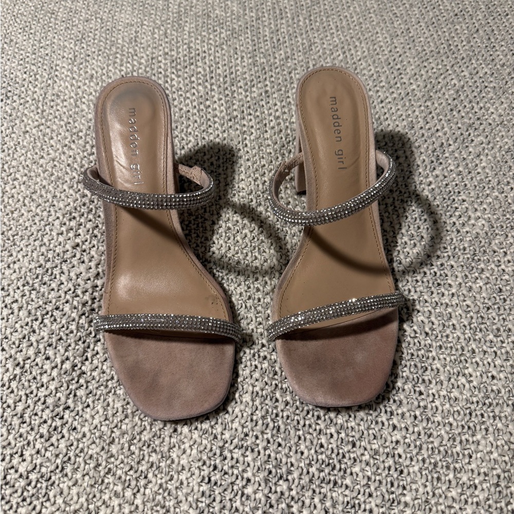Nude Madden Girl Heals